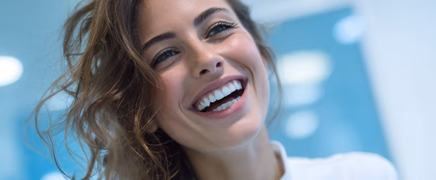 Professional vs. At-Home Teeth Whitening